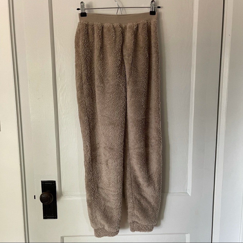Fuzzy pants - Picture 4 of 5